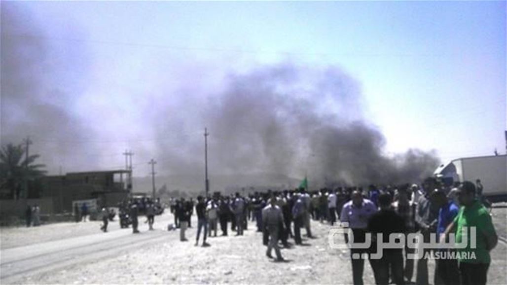المئات من التركمان الغاضبين يقطعون الطريق العام بين بغداد والمحافظات الشمالية