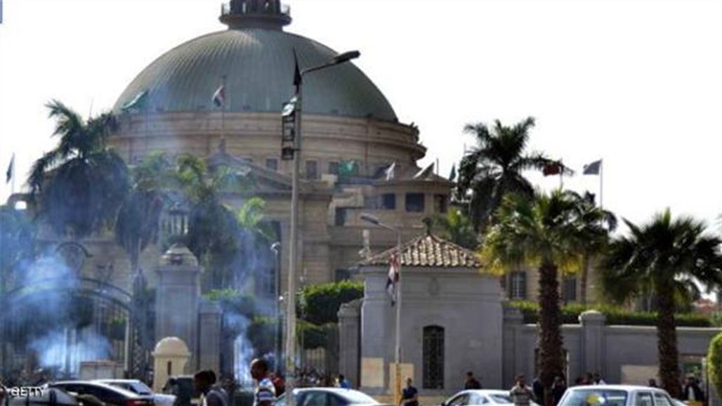 مقتل شخص وإصابة آخرين غالبيتهم عناصر أمن بانفجارين في جامعة القاهرة