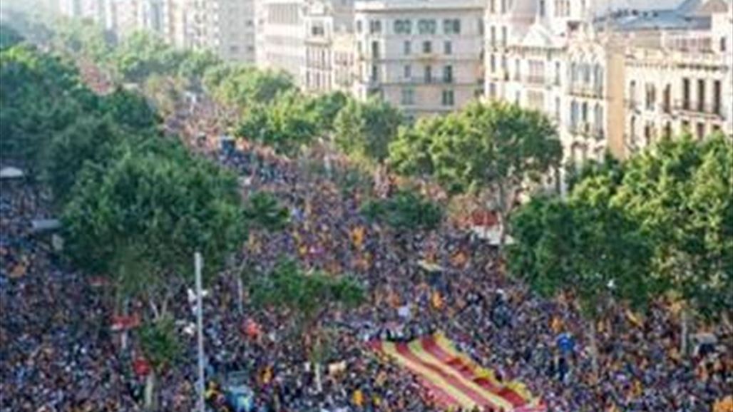 غالبية سكان كاتالونيا يدعمون الانفصال عن مدريد رغم رفض البرلمان الاسباني طلب الاستقلال