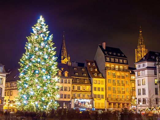 636167810286849256-12-%20strasbourg-christmas-tree-GettyImages-489381126.jpg