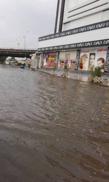 بالصور.. بعض شوارع بغداد بعد "مطرة اليوم"