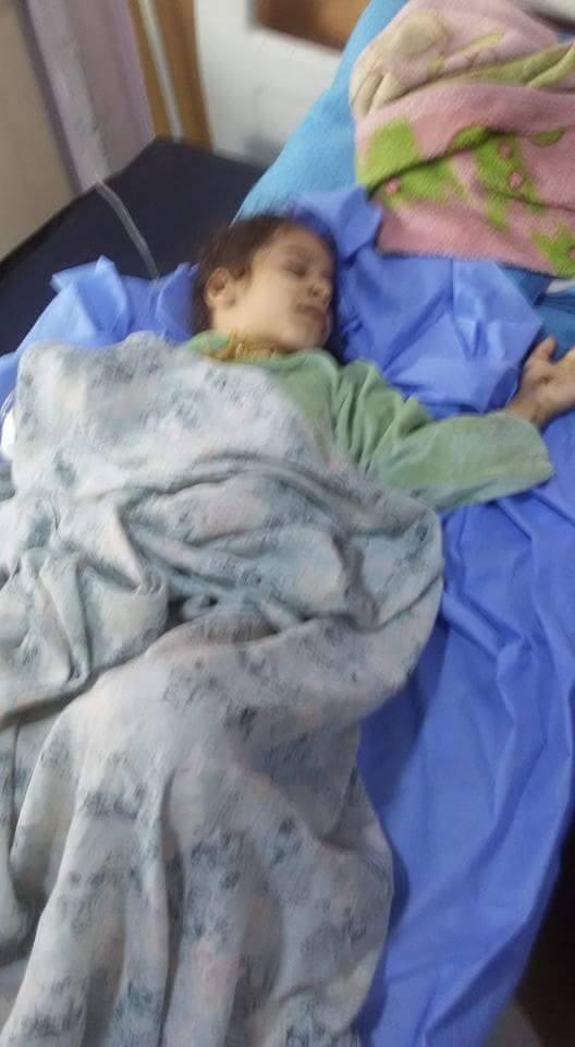 بالصور .. أب يتحول الى "حيوان مسعور" وينهش جسد طفلتيه في النجف