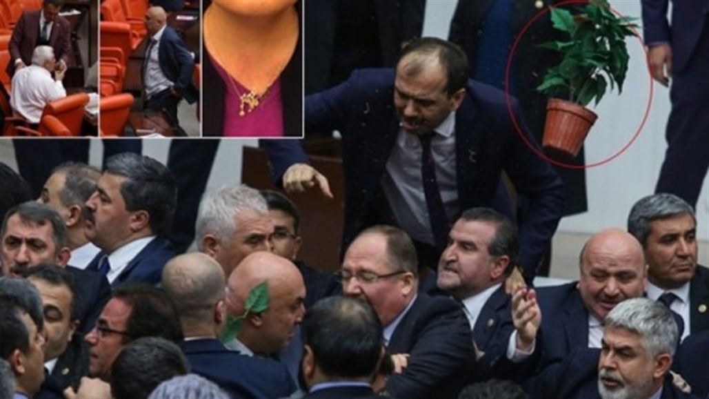 بالفيديو.. كسر أنف نائب بعراك داخل البرلمان التركي         	