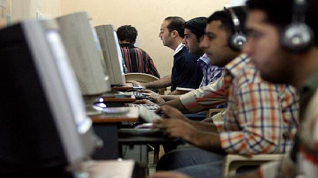 استياء من سوء خدمة الانترنت بالعراق.. واتهامات لوزارة الاتصالات بصفقات فساد