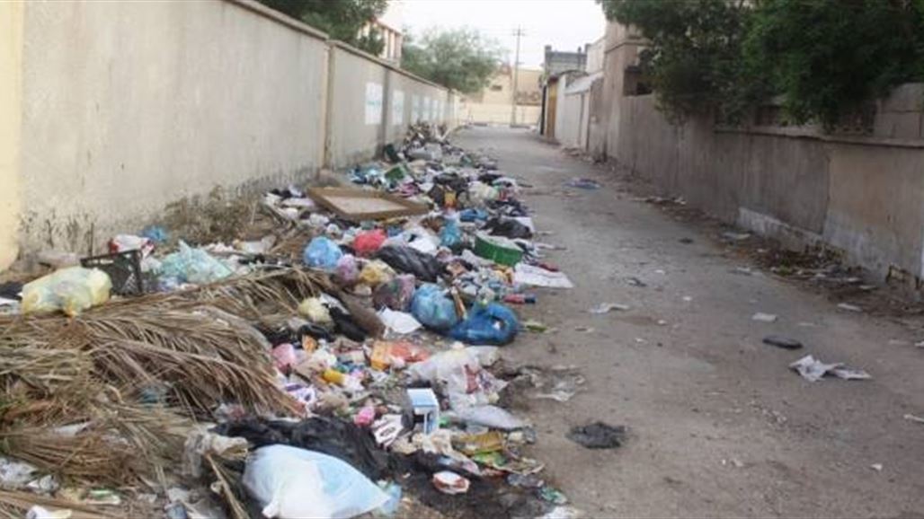 بصريون يشكون تراكم النفايات في الأحياء السكنية وشركة كويتية للتنظيف تتلقى تهديدات