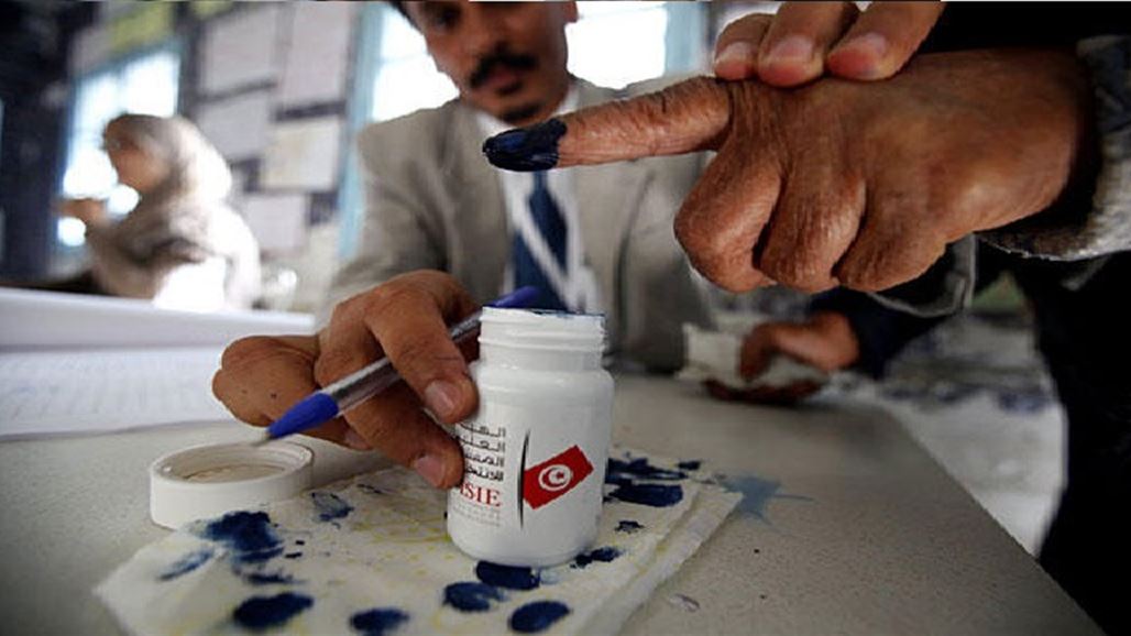 التونسيون يتوجهون الى صناديق الاقتراع لانتخاب 217 عضوا برلمانيا