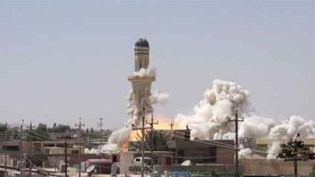 "داعش" يخلي ثلاثة من أقدم جوامع الموصل ويضع لافتة على آخر تمهيداً لتفجيرها