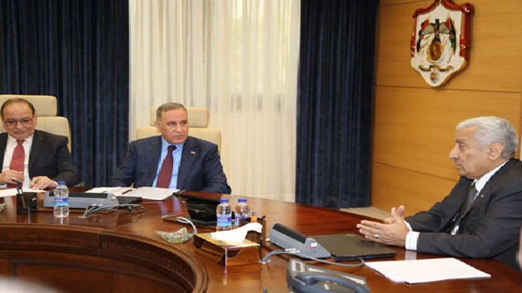 وزير الدفاع يصل الى عمان ويلتقي رئيس الوزراء الاردني