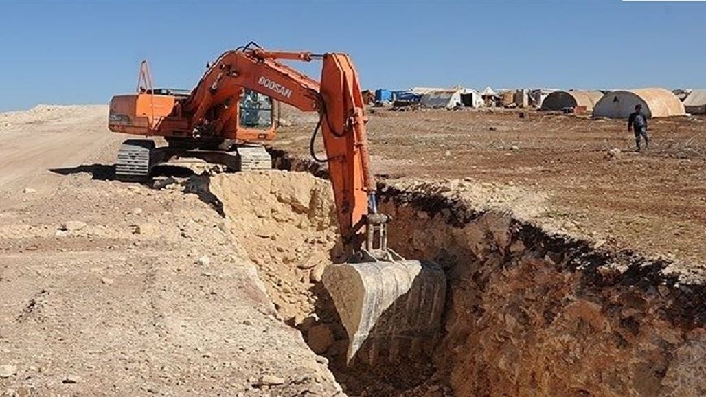 "داعش" يبدأ بحفر الخنادق لعزل البوكمال السورية عن القائم غربي الانبار