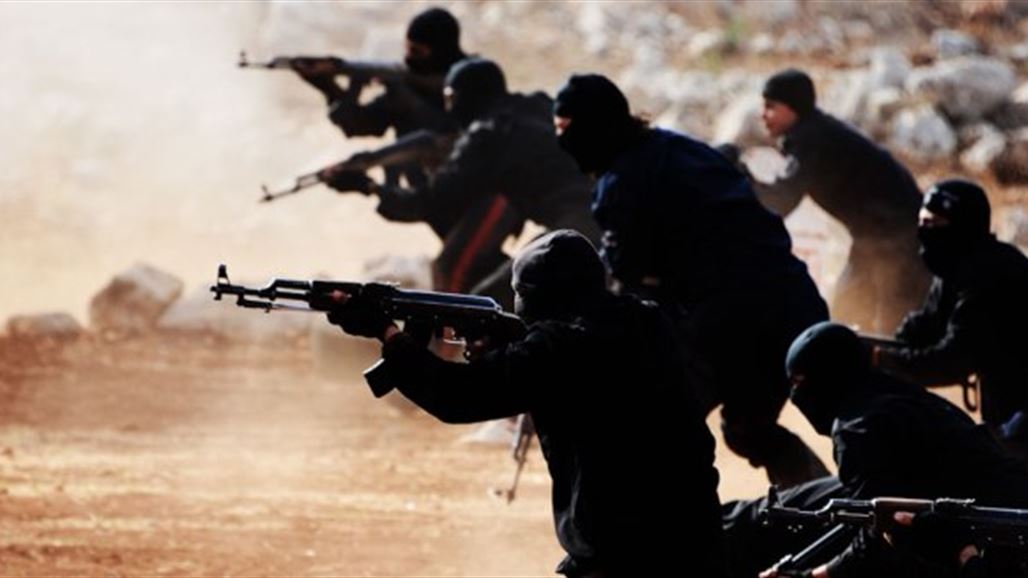 مصدر: داعش درب مقاتليه الجدد الرماية على جثث الضحايا بحوض حمرين