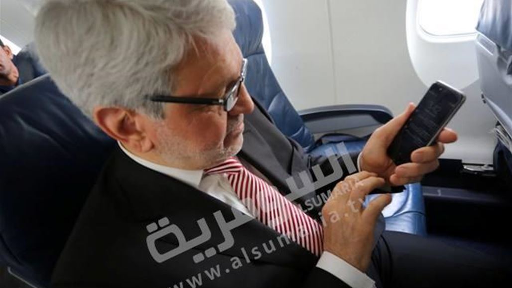 وزير النقل يقوم بجولة استطلاعية جوية مع الصحافيين فوق مطار بغداد