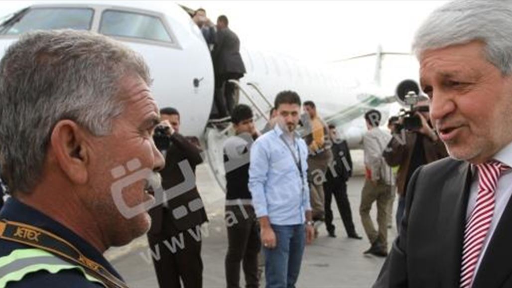 بالصور.. جولة وزير النقل في مطار بغداد