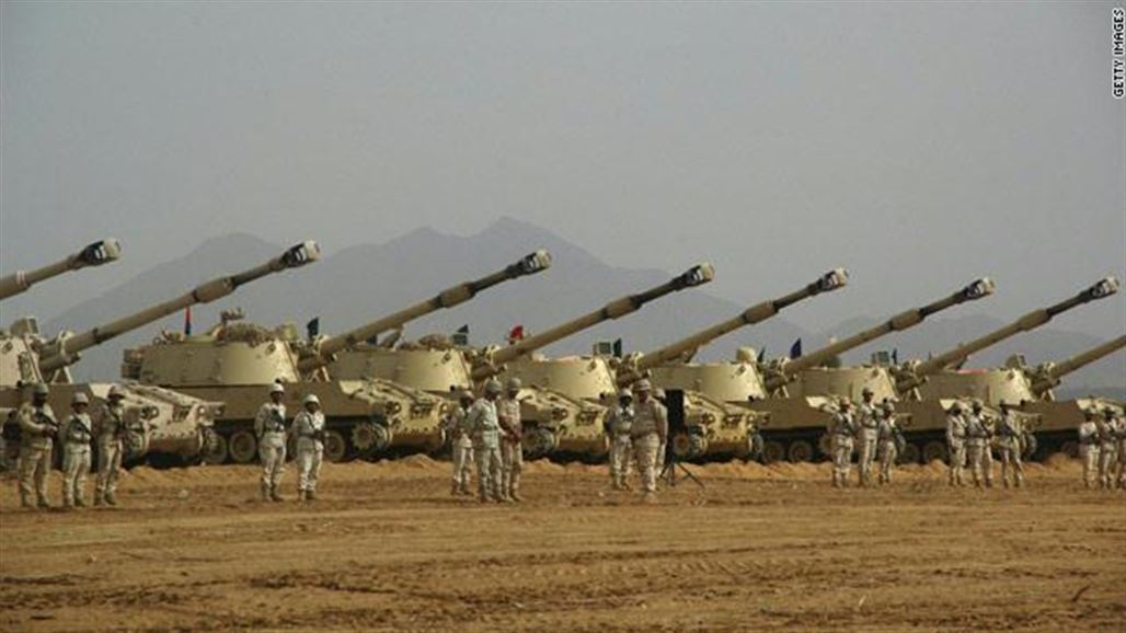 الدبابات السعودية تزحف إلى الجنوب وترجيحات باجتياح بري لليمن