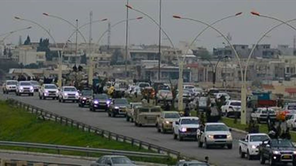 "داعش" ينظم استعراضاً وسط الموصل لرفع معنويات عناصره "المنهارة"
