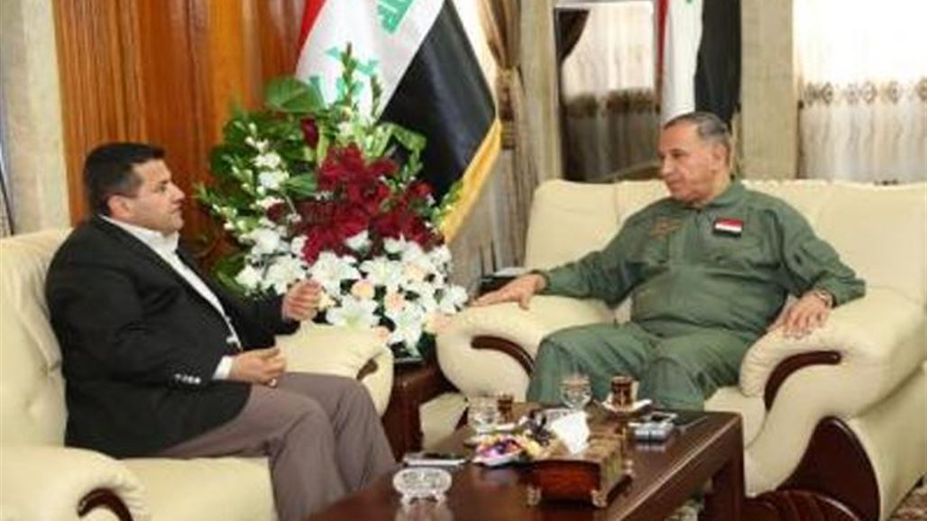 وزير الدفاع ورئيس كتلة بدر يبحثان استعدادات القوات الأمنية لقتال "داعش"