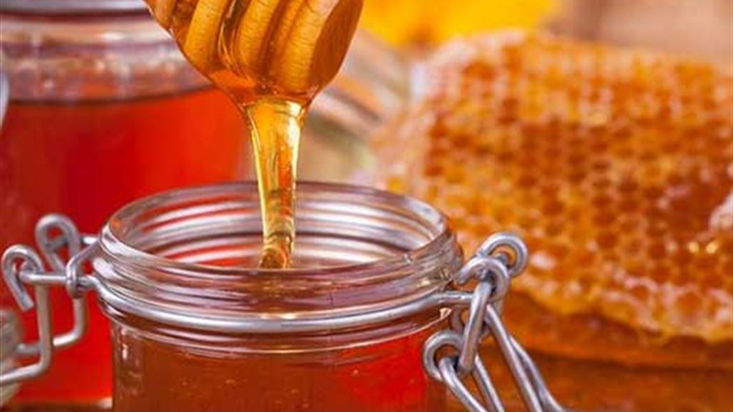 مشروب طاقة طبيعي من العسل والماء