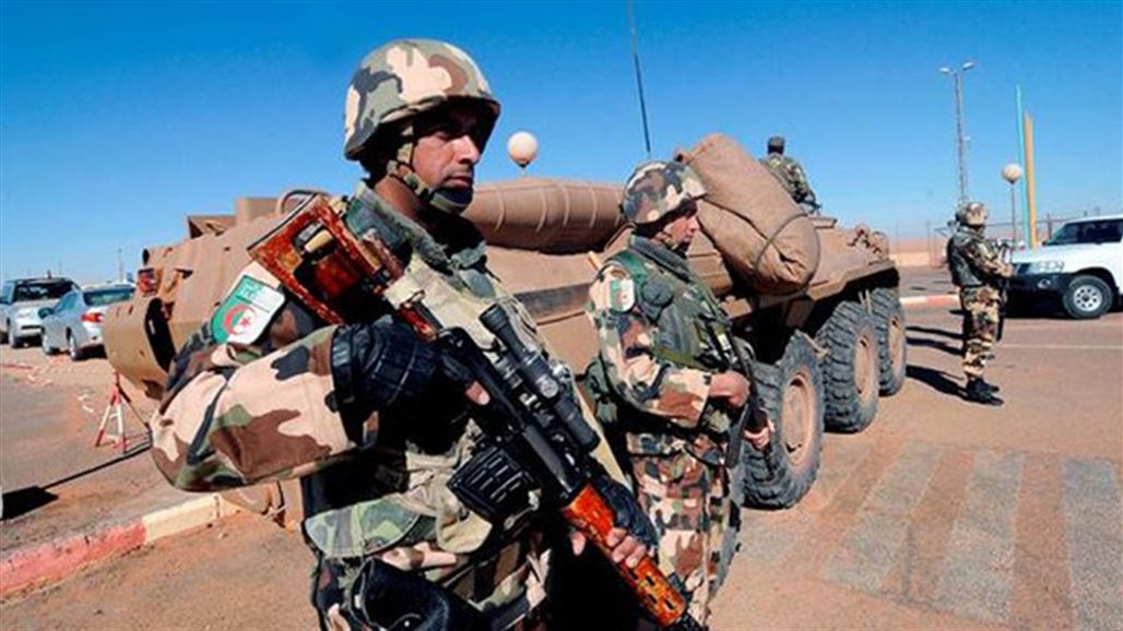 الجيش الجزائري ينشر 12 الف عسكري على طول الحدود مع تونس