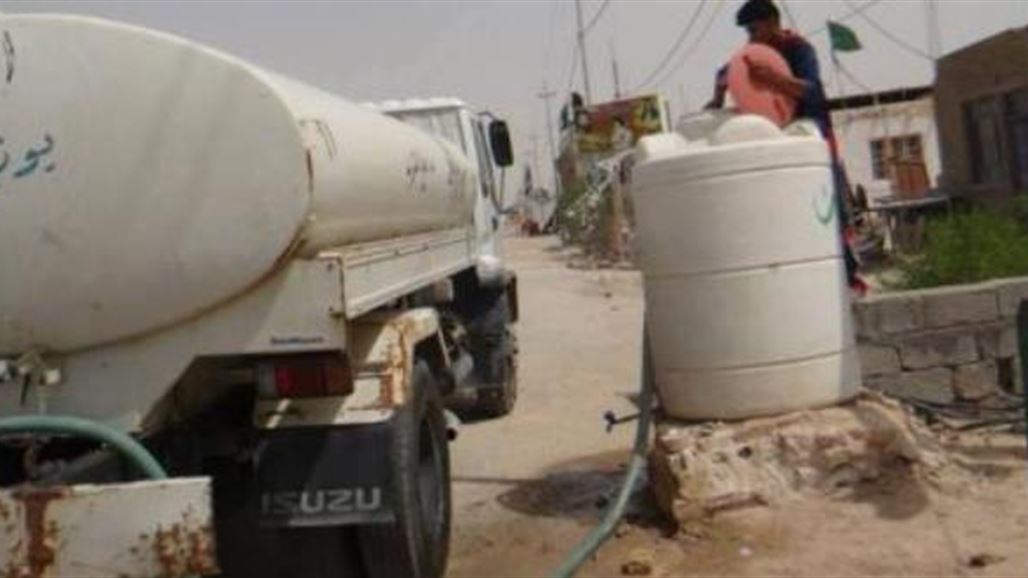 البلديات توعز بتعزيز أسطول السيارات الحوضية لنقل مياه الشرب لمنطقتين ببغداد