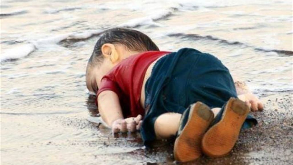 تركيا تحتجز أربعة مهربين سوريين مشتبه بتورطهم بغرق قارب الطفل السوري