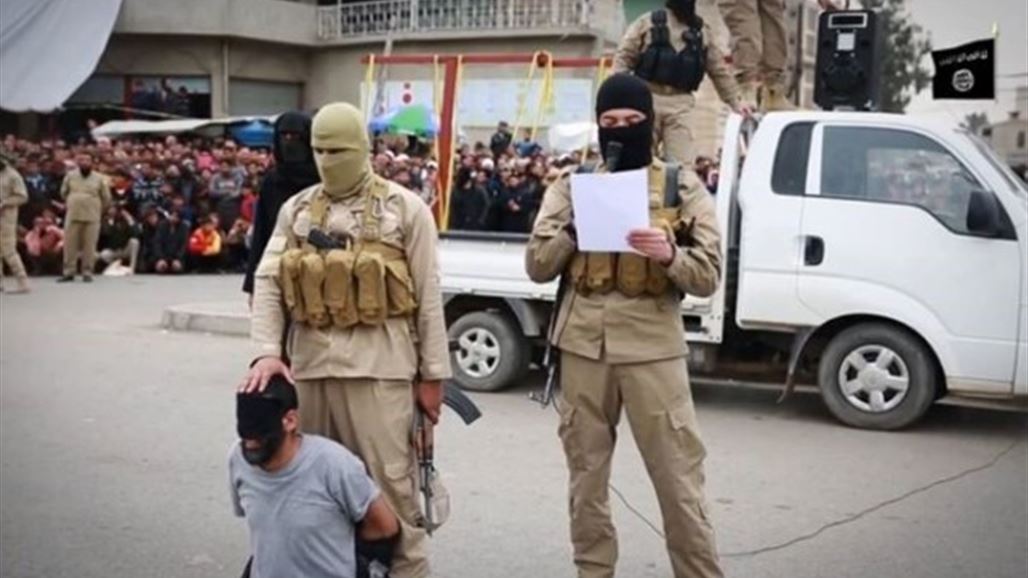 لشتمهم البغدادي.. "داعش" يذبح 4 أشخاص وسط الموصل