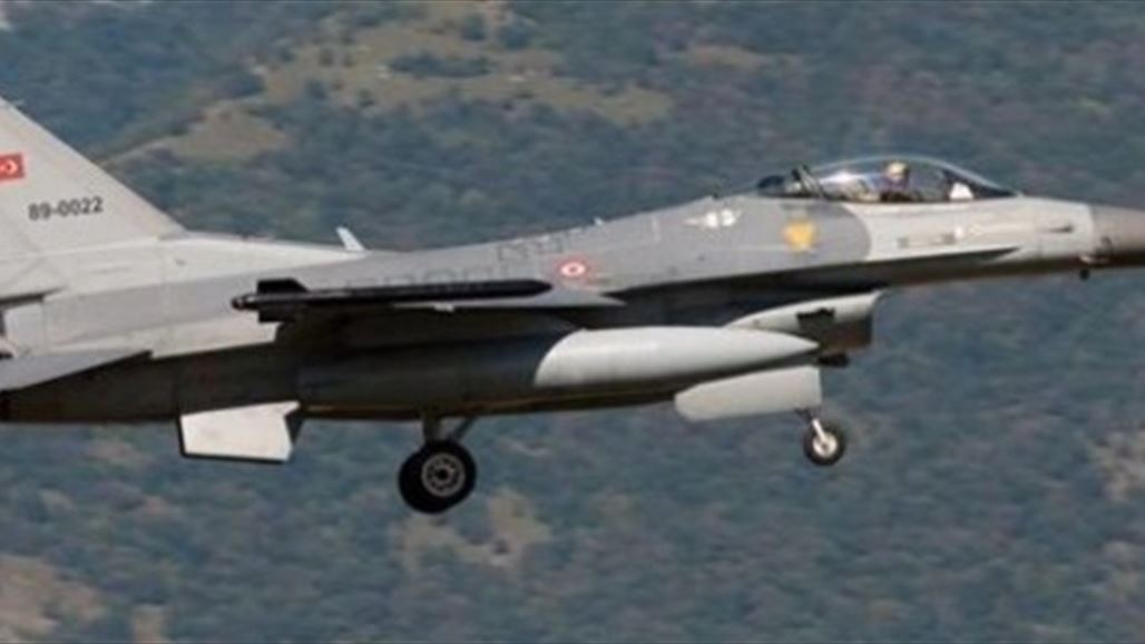 طائرات حربية تركية تقصف مناطق حدودية شمال دهوك