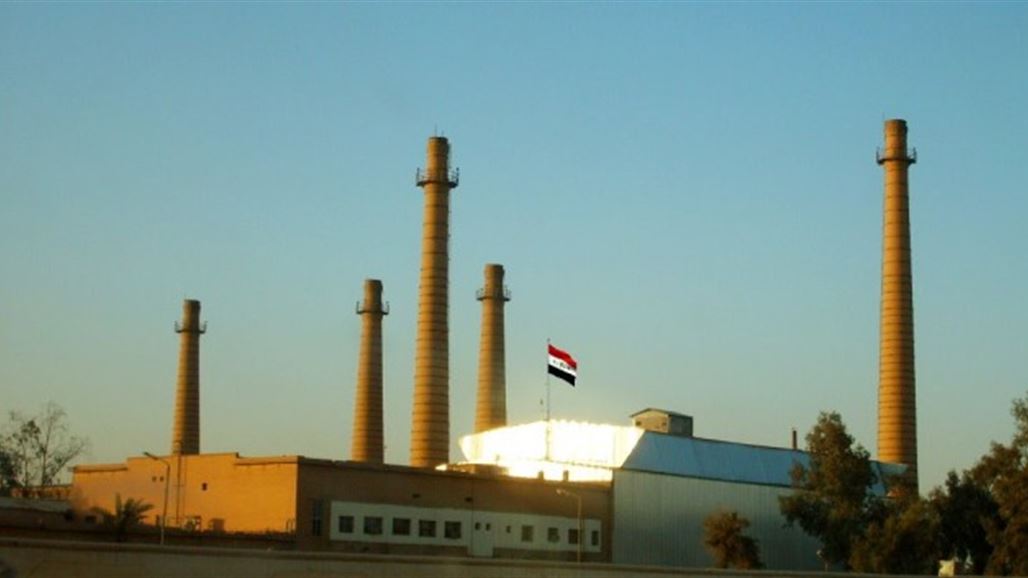 جهاز مكافحة الارهاب يحرر معمل زجاج الرمادي ويرفع العلم العراقي فوقه