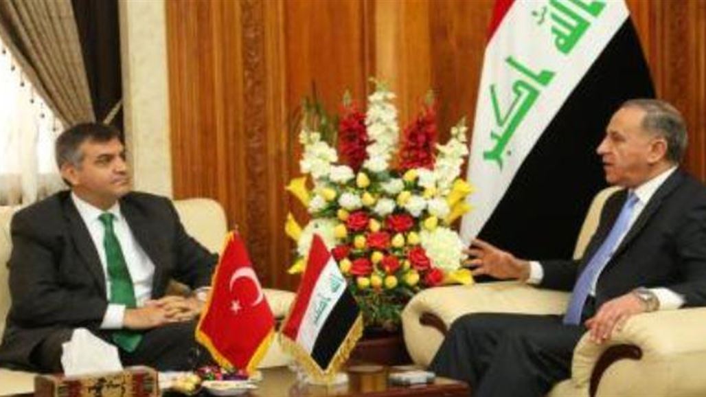 السفير التركي يبلغ وزير الدفاع بوقف دخول اية قوات الى العراق
