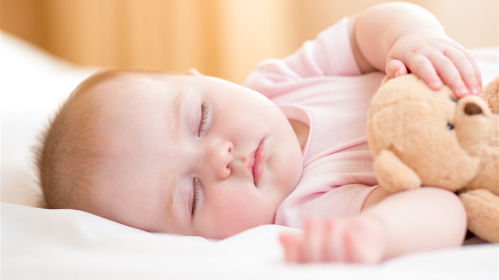 كيف تساعدين طفلك على النوم؟