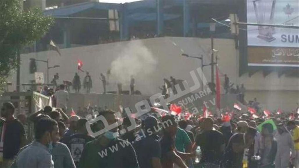 مصدر: مندسون بين متظاهري التحرير يهاجمون القوات الأمنية بعبوات نارية