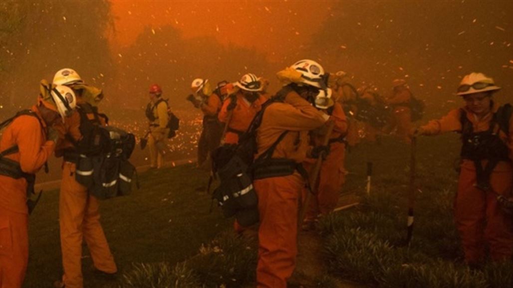 آلاف رجال الإطفاء يكافحون حريقاً هائلا قرب لوس أنجلس