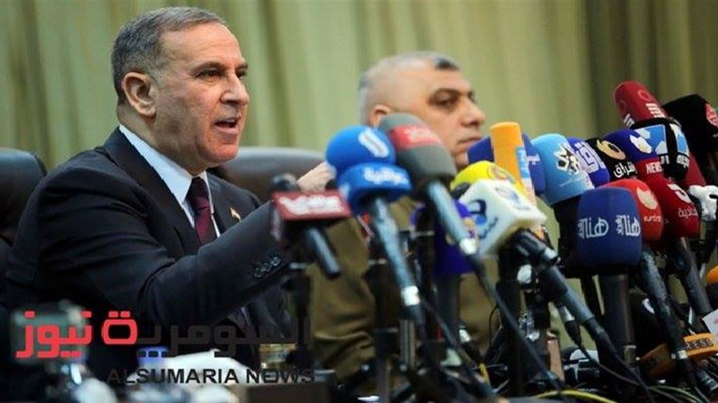 وزير الدفاع يعلن عزمه مقاضاة من سرب جلسة استجوابه السرية