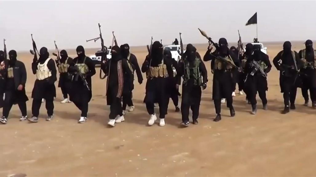 خطيب تابع لـ"داعش" يتوعد امريكا وفرنسا والمانيا لقصفها مواقع التنظيم بنينوى