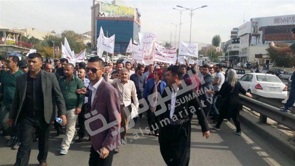 استمرار تظاهرات المعلمين في السليمانية وحلبجة احتجاجا على استقطاع جزء من رواتبهم