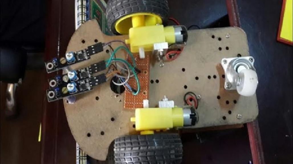 طالبتان في جامعة ديالى تصنعان روبوت آلي
