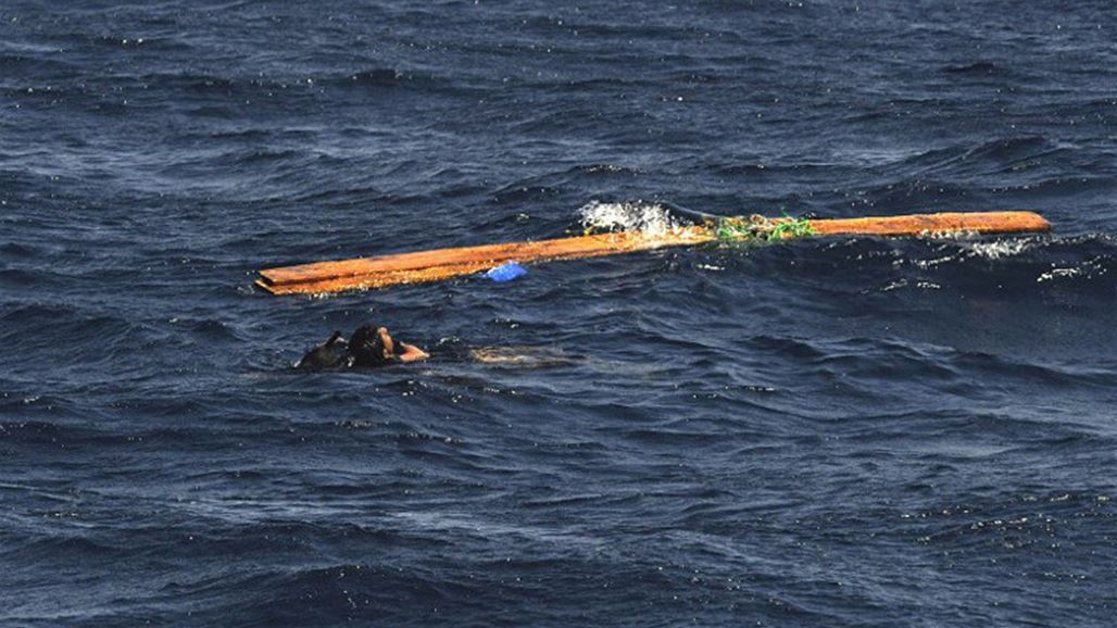 غرق سفينة على متنها 60 يمنيا على الأقل في بحر العرب