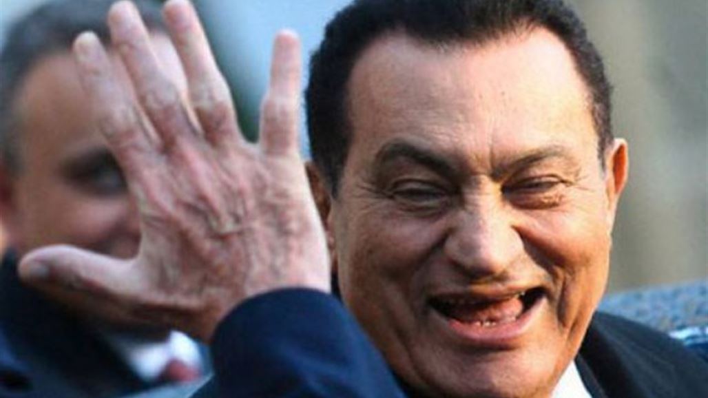 مبارك يطلب رفع الحجز عن أسهمه في شركة مصرية ضخمة