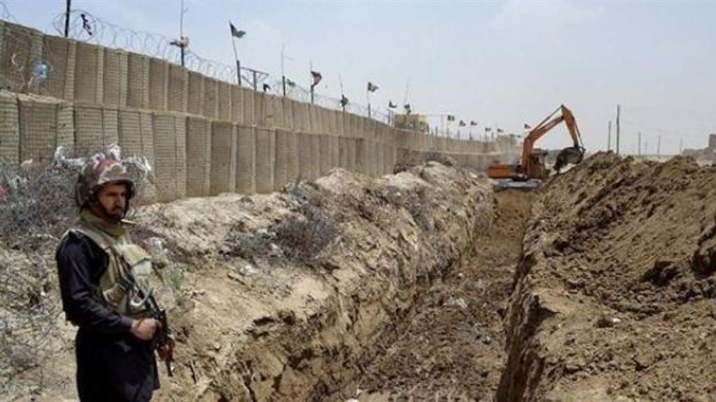 باكستان تبني سياجا على الحدود مع أفغانستان