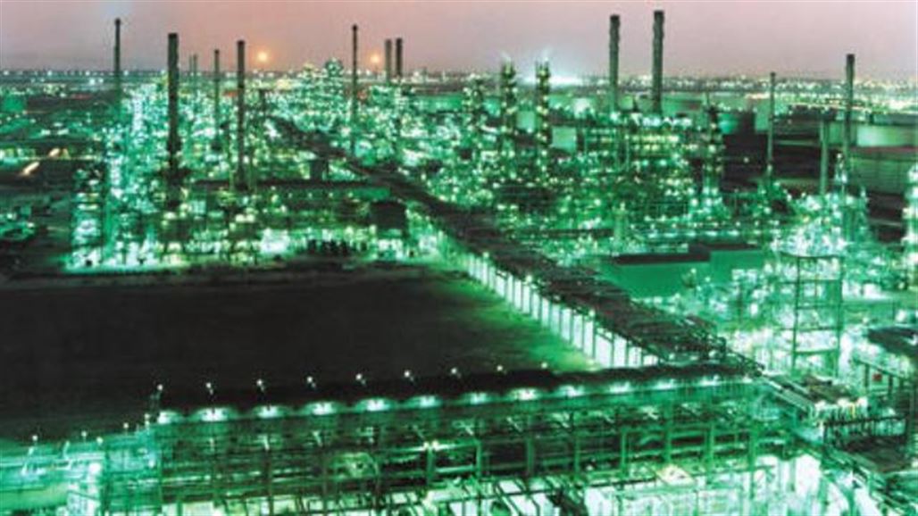 الكويت توقف العمل في واحدة من مصافي النفط الثلاث بسبب قدمها