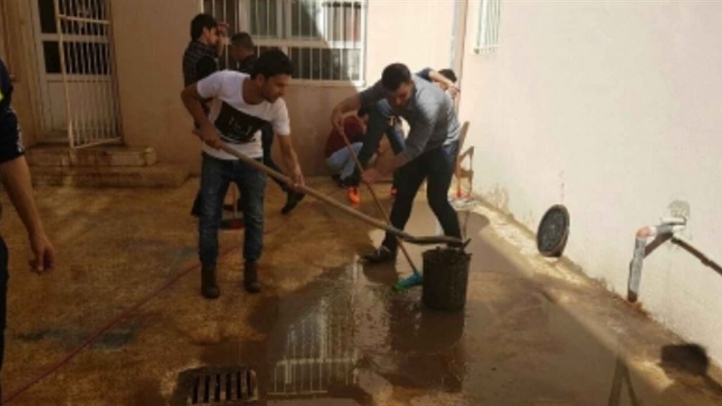 شباب موصليون يطلقون حملة واسعة لتنظيف المدارس والمستشفيات مجاناً