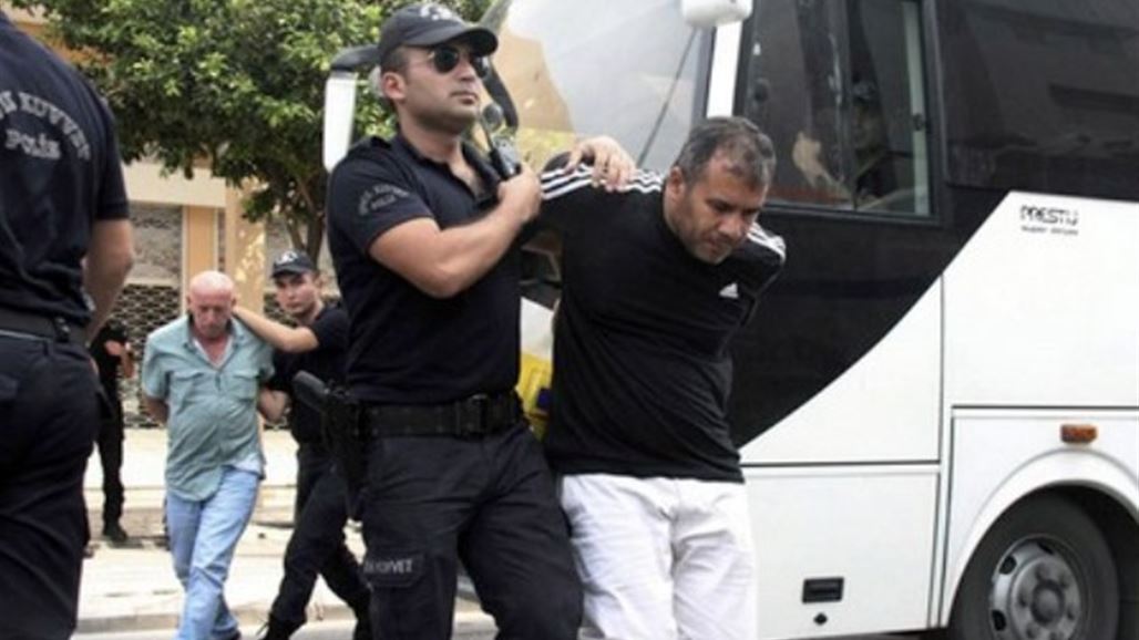 اعتقال نحو ألف شخص يعتقد أنهم من أنصار غولن في تركيا
