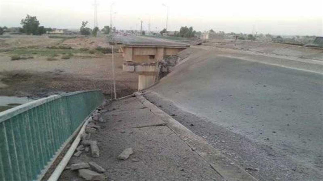"داعش" يفجر جسرين على الطريق الدولي غربي الأنبار