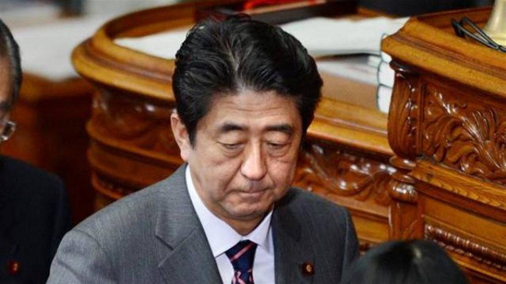 "شبهة محسوبية" تخضع رئيس وزراء اليابان لمساءلة برلمانية وتطيح بشعبيته