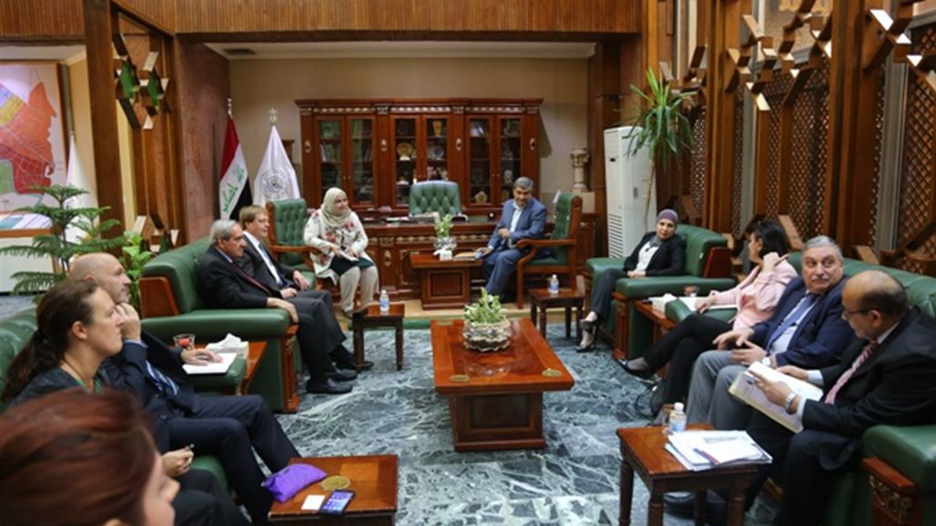 الأمانة تبحث مع السفارة البريطانية آليات تنفيذ مشروع "مترو بغداد"