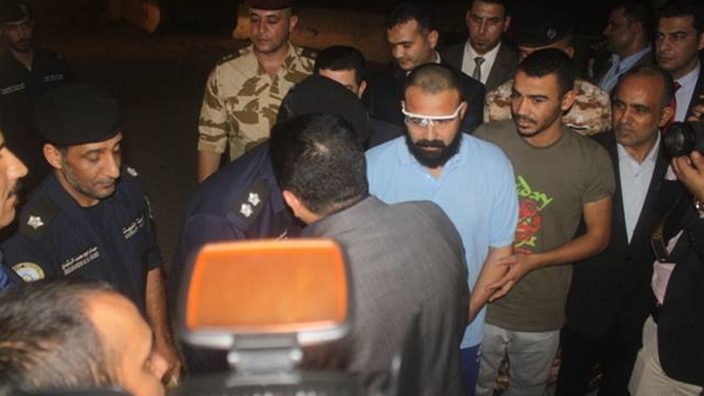 الاعرجي يتسلم أربعة صيادين عراقيين بمنفذ سفوان كانوا محتجزين لدى الجانب الكويتي
