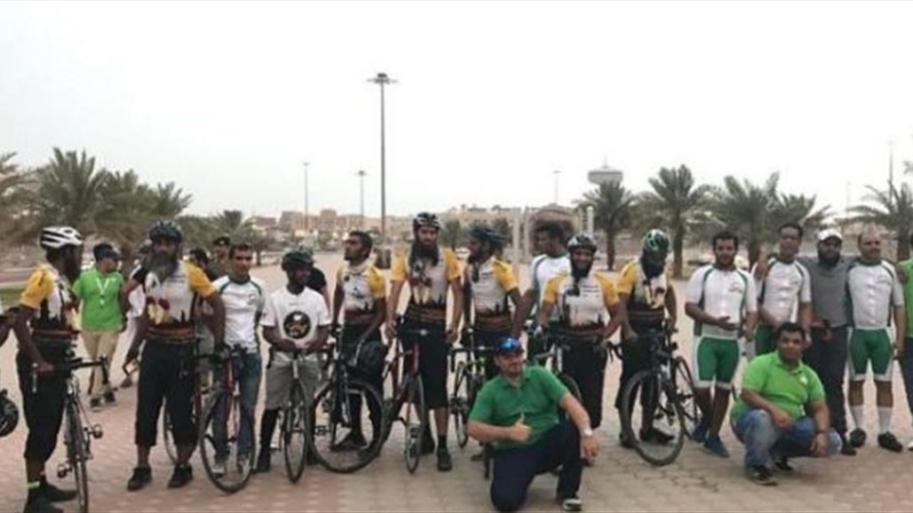 حجاج بريطانيون يصلون إلى مكة بدراجات هوائية لأداء الحج