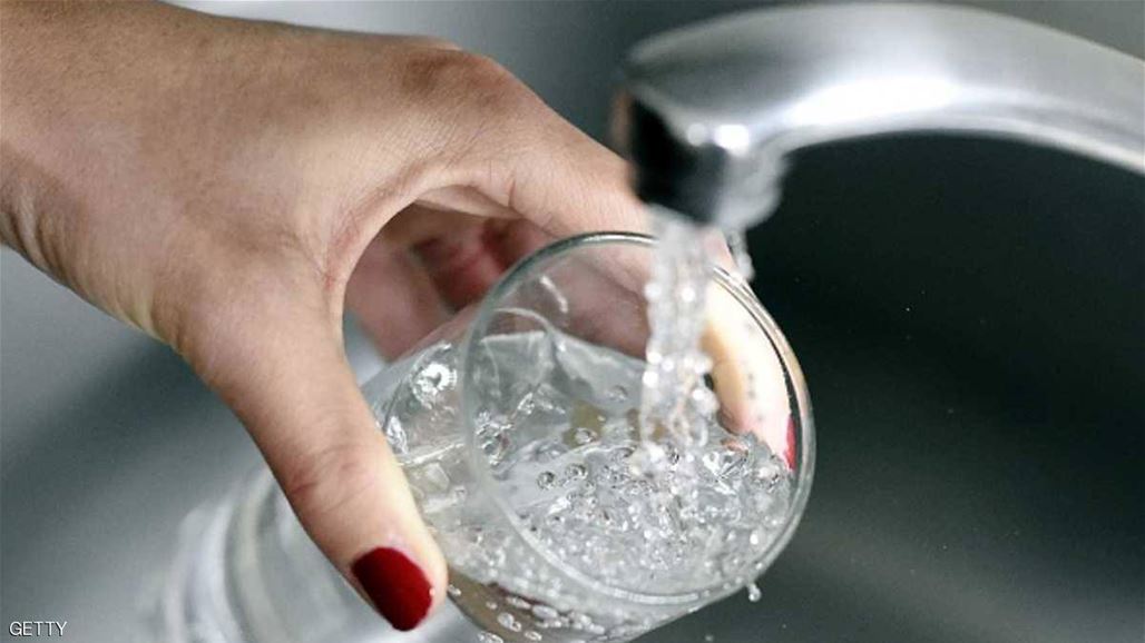 تحذير مرعب: العالم يشرب "مياها بلاستيكية"