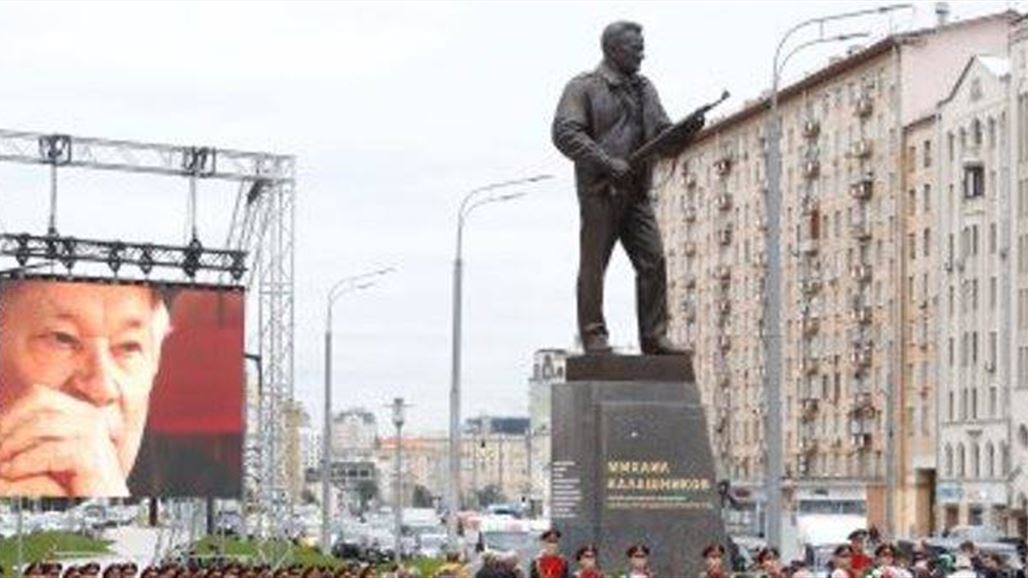 موسكو تنصب تمثالا لميخائيل كلاشينكوف