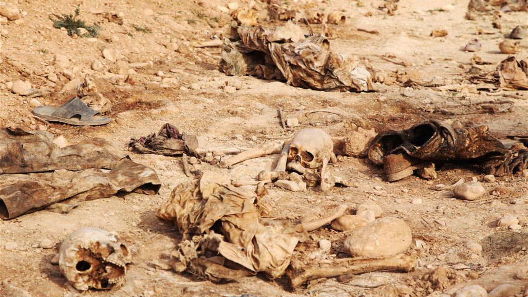 الحشد يعلن العثور على 10 مقابر جماعية لعسكريين ومدنيين مغدورين في الحويجة