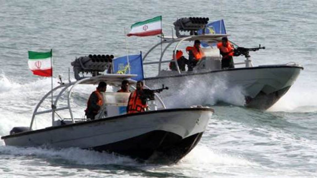 الحرس الثوري الإيراني يجري استعراضا بحريا كبيرا في الخليج