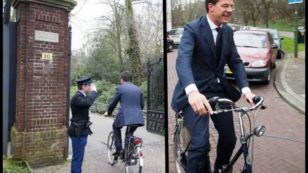 بالصور .. رئيس وزراء هولندا يذهب للقاء الملك بالدراجة الهوائية